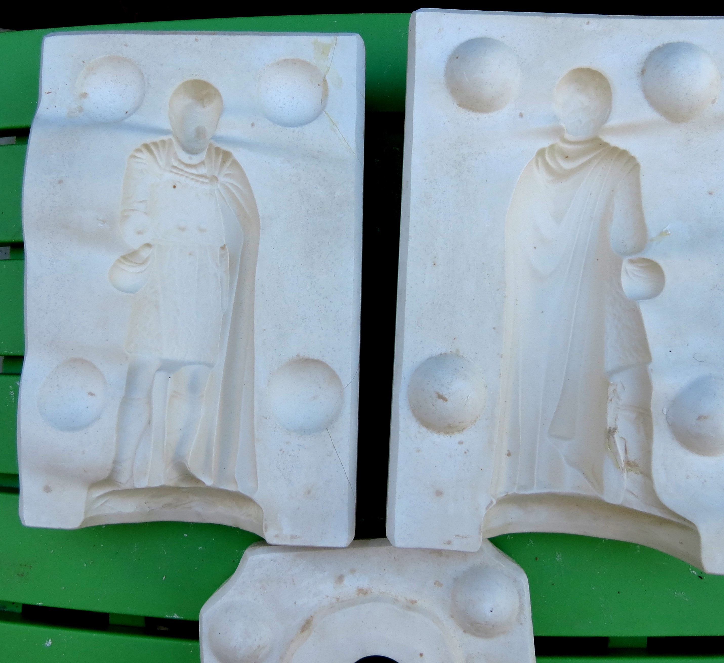 (image for) Holland Nativity Shepherd Holding Lamb H559 (Dupe)